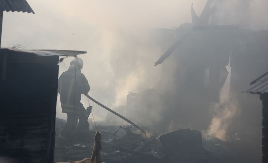 Mažeikių rajone sudegė namas: per gaisrą žuvo žmogus