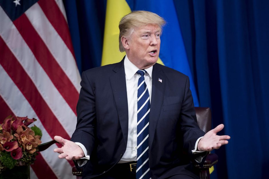JAV bręsta naujas skandalas dėl D. Trumpo –  įvelta ir Ukraina