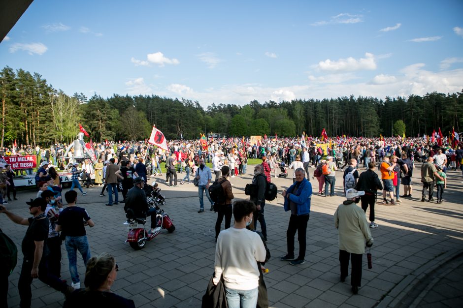 Vilniaus valdžia: užfiksavome, kad Šeimos gynimo marše buvo gausiai vartojami alkoholiniai gėrimai