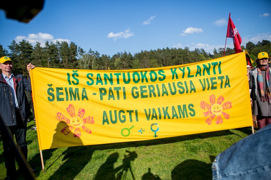 Vilniaus valdžia: užfiksavome, kad Šeimos gynimo marše buvo gausiai vartojami alkoholiniai gėrimai