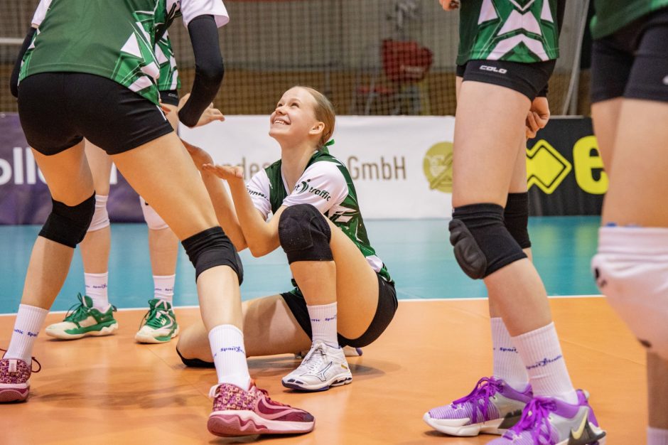 Nuostabus startas: Lietuvos 18-metės tinklininkės žengė žingsnį Europos čempionato link