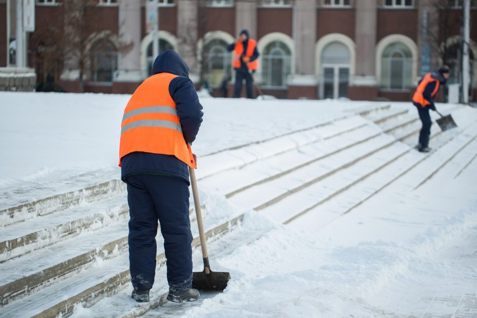Žiemiškos sąlygos kelia pavojus darbo vietose