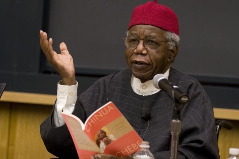 Mirė Nigerijos rašytojas C.Achebe, laikomas „Afrikos literatūros tėvu“