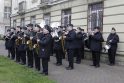 Palaikymas: birželio 1-ąją Klaipėdos vaikų ligoninės darbuotojai visuomet suranda kuo pradžiuginti mažuosius pacientus, šįkart po ligoninės langais koncertavo Karinių jūrų pajėgų orkestras.