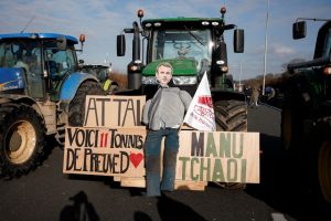 Prancūzijos ūkininkai artėja prie svarbiausių šalies vietų: policija sutelkė pajėgas