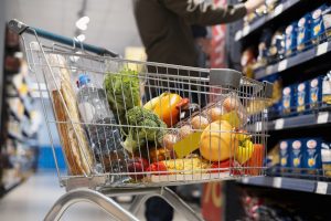 Pricer.lt: pigiausių maisto produktų vidutinis krepšelis vasarį brango 