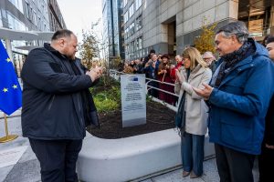Šlovingoji Ukraina Briuselyje ir Strasbūre jau turi savo vilties simbolį: jo šaknys – lietuviškos 