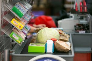 Pigiausių maisto produktų vidutinio krepšelio kaina lapkritį mažėjo