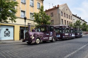 Klaipėdos gatvėse vėl pasirodė turistiniai traukinukai