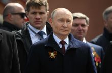 V. Putinas: Rusijos karinės technologijos privalo būti per vieną žingsnį priekyje