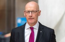 Škotijos parlamentas patvirtino Johną Swinney naujuoju pirmuoju ministru